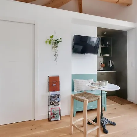 Avec Terrasse A 250 Metres Du Port Apartmán