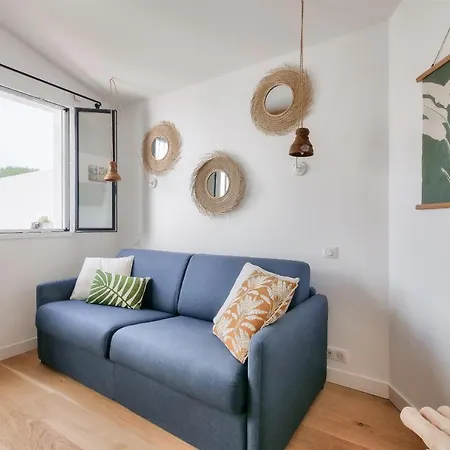 Avec Terrasse A 250 Metres Du Port